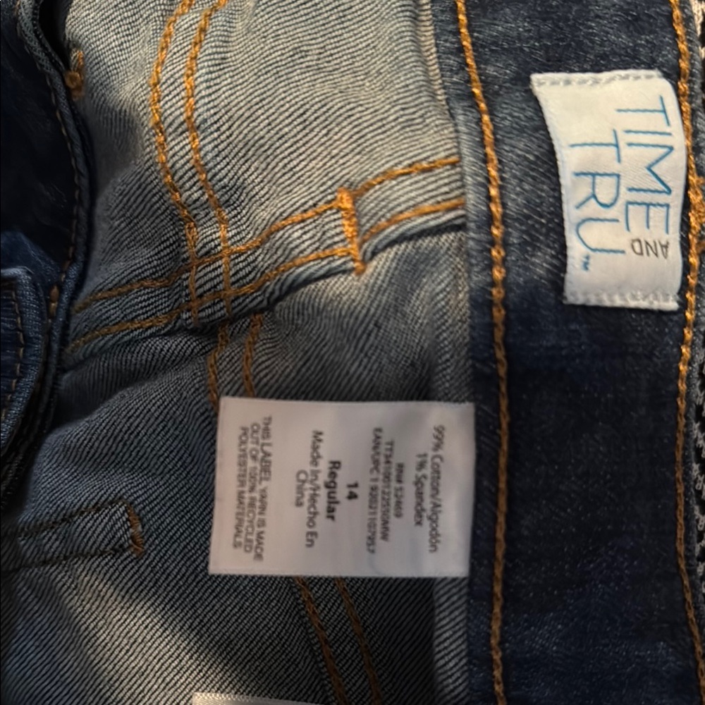 Women's Capri Blue Jeans - Size 14 - Picture 3 of 3